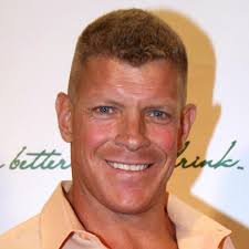 Columbo: A Bird in the Hand (1992)