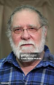 Richard Mazur's Instagram, Twitter & Facebook