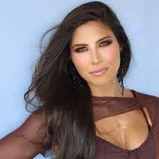 Madeline Cade Vanderburg (@MaddiCadeLambert) • Facebook