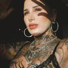 Any Arizona girlies in here or anyone that has gone to Dr. Ashley Howarth  that can give their personal experiences? Online reviews are great I just  love hearing straight from the source.