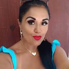 Tirei essa foto ontem á noite ( Dom ) na minha igreja, no fim do culto. Foi  ceia, meu pastor pregou muito, e eu chorei abessa. Na noite anterior á essa  foto,