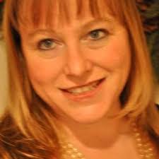 Leandra Carr's Instagram, Twitter & Facebook