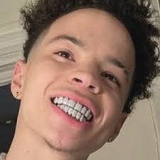 Lathan moses stanley echols (born january 25, 2002), known professionally as lil mosey, is an american rapper, singer and songwriter. Lil Mosey Bio Family Trivia Famous Birthdays