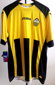 La primera colaboración entre ambos se estrenó esta semana con las camisetas para la temporada 2018 y los hinchas no están contentos. Deportivo Tachira Fc Home Camiseta De Futbol 2014