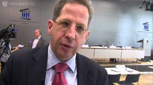 Seine stippvisite im ringberghotel nutzte er vorrangig, um stimmungen der hotelerie aufzugreifen. Verfassungsschutz Prasident Dr Hans Georg Maassen Zur Massenuberwachung Youtube