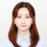 Pearl Hahn's Instagram, Twitter & Facebook