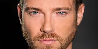 Andy Moss to lead the Knights Of The Rose cast