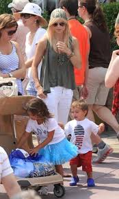 Daughter, sam, 10, and son, charlie, 9. Elin Nordegren Page 6 The Hollywood Gossip Elin Nordegren Hollywood Gossip Mom Style