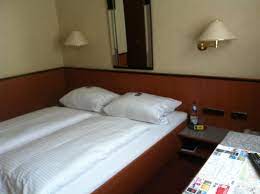 + 49 89 2866750 + 49 89 2866750 fax: Hotel Hauser An Der Universitat Munchen Aktualisierte Preise Fur 2021