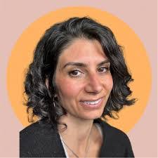 Kirsten Rees's Instagram, Twitter & Facebook