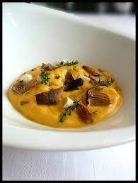 Potimarron En Mousseline Legere Champignons Des Bois Poeles Et Huile De Truffe Recette Ptitchef Recette Potimarron Plats Cuisines Huile De Truffe
