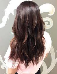 If your hair is extra long, you can request that your hairdresser implements an increased number of highlights to give off a bold, modern impression. 30 Best Highlight Ideas For Dark Brown Hair