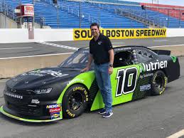 Assuming that ryan villopoto doesn't have there are only five supercross races left ? Kaulig Racing On Twitter Exciting Things Happening Today With Elliott Sadler Nascar