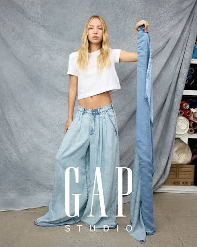 First look: the unreleased Gap x BÉIS styles. Preview the collection at beistravel.com, and set your alarms for 11.14 at 7am PST. #gapxbeis #denim