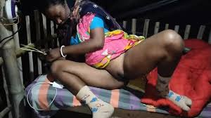 pumi bhabi ne gazor se aapni peyas bujha rahi thi Porno 7DAK farkıyla izle