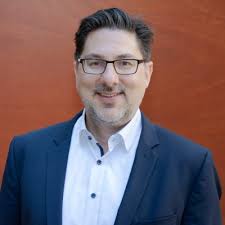 I'm happy to share that I'm starting a new position as Service Sales  Director at Siemens Gamesa! I'm looking forward to building