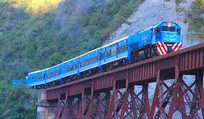 Siguiendo con nuestro mes aniversario, el 29 de mayo de 2011 fue cuando operó el primer servicio en el regreso del tren del recuerdo. Conoce El Nuevo Tren A Las Nubes Aqui Sus Tarifas Y Horarios Argentear