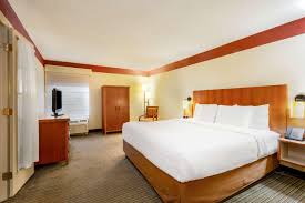 Hotels في West Charlotte (تشارلوت (نورث كارولينا)) from 131 ﷼/night - KAYAK