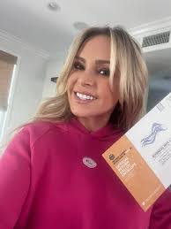 Jennifer Bogie's Instagram, Twitter & Facebook