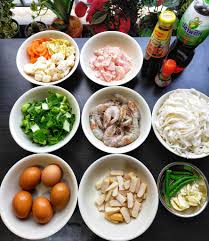Resepi kueh tiaw kungfu cantonese bahan kueh tiaw (untuk sorang) segenggam kueh tiaw 1 biji telur bahan kuah (5 orang. Rindu Makan Di Kedai Cuba Resipi Kue Tiaw Kungfu Ni Sendiri Sedapnya Makan Panas Panas Pa Ma