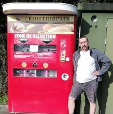 Le Tronchet Un Distributeur De Pains Est Installe Rennes Maville Com