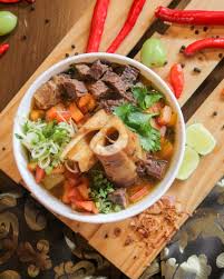 Makanan yang sedap akan sampai ke tekak dan terus ke ingatan. Kaledo Makanan Khas Kota Palu Perpaduan Rasa Gurih Asam Dan Pedas Indonesia Traveler