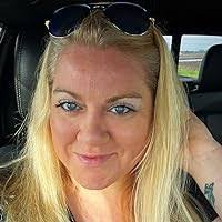 Pam Winter's Instagram, Twitter & Facebook