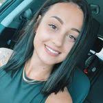 Dana Rhoads's Instagram, Twitter & Facebook