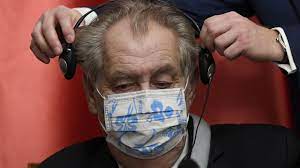 Czech president milos zeman has thanked china for supporting his country's fight against the coronavirus outbreak. Milos Zeman Uz Pres Rok Nevyjel Do Kraju Ani Do Ciziny Je Schovany Stale Mocny A Cim Dal Mene Oblibeny Hospodarske Noviny Ihned Cz