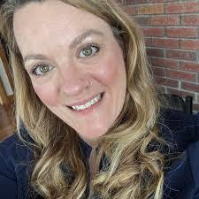 Connie Merrill's Instagram, Twitter & Facebook