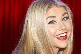Wenn jemand so sehr im rampenlicht steht, wie beatrice egli zurzeit, wächst das interesse am privatleben eines stars von tag zu tag. Beatrice Egli Schlupfriges Gestandnis Gala De