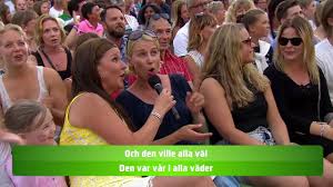 I sommar utlovas en härlig stämning när lotta engberg med gästartister tar ton. Lotta Engberg Trettifyran Lotta Pa Liseberg Tv4 Youtube