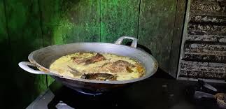 8 bh tahu gembos ukuran sedang (tahu kulit), iris2, 3 sdm fiber cream, larutkan dlm air (bs diganti dg santan kental), 2 gelas air, 8 bh cabe hijau besar, 5 bh cabe rawit merah (sesuaikan), 6 siung cabe merah, 3 siung bawang putih, seruas lengkuas, geprek, 2 lbr daun salam, 1 sdt ebi. Lodho Ikan Emas Pilihan Menu Berbuka Puasa Khas Ponorogo Merdeka Com
