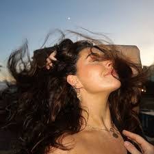 Katie Darden's Instagram, Twitter & Facebook