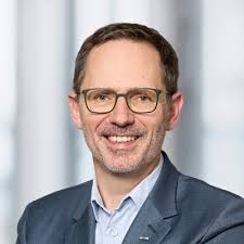 In meiner zweiten Rotation innerhalb der AMAG Gruppe darf ich nun das AMAG  Innovation & Venture LAB unterstützen.