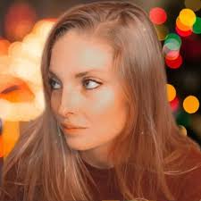 Angela Closner's Instagram, Twitter & Facebook