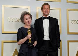 Brad pitt, portrait, london, october 1988. 93rd Academy Awards Oscars 2021 Asked What Brad Pitt Smells Like Youn Yuh Jung Kills It Her Rofl Reply