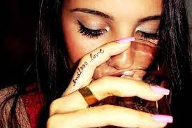 I'm aware that all tattoos hurt and i'm also aware that. 30 Elegant Finger Tattoos For Women Tattooblend Love Finger Tattoo Finger Tattoo Designs Finger Tattoos