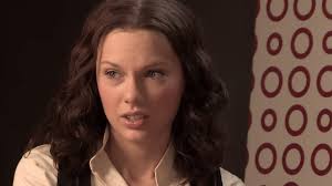 Entrevista Maria Clara Escobar : O Doador de Memórias Entrevista (2)  Legendado