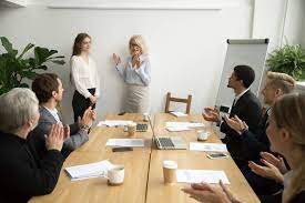 When a group of new colleagues gathers together, this may just be the best opportunity to make friends with colleagues from different department. Introducing Yourself On The First Day Of A New Job Robert Half Uk