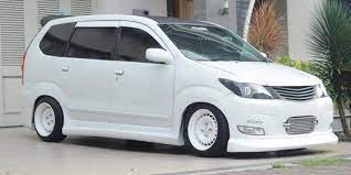 Beberapa komponen yang diganti seperti head lamp, stoplamp, foglamp Modifikasi Toyota Avanza Ketahui Caranya Supaya Nggak Norak