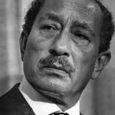 ولد محمد أنور السادات في قرية ميت أبو الكوم، مركز تلا، محافظة المنوفية في ٢٥ ديسمبر ١٩١٨. Ù…Ø­Ù…Ø¯ Ø§Ù†ÙˆØ± Ø§Ù„Ø³Ø§Ø¯Ø§Øª Medosad451 Twitter