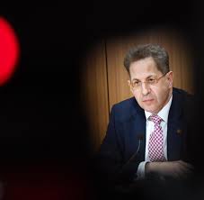 Maaßen selbst begründete seine bundestagsambitionen unter anderem mit den aktuell schlechten umfragewerten für die cdu und mit dem ziel, der afd stimmen abzunehmen. Verfassungsschutz Warnt Vor Minderjahrigen Dschihad Ruckkehrern Welt