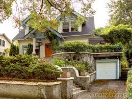 Stunning 1910 Remodeled Craftsman In Portland Craftsman House Renting A House Vacation Home
