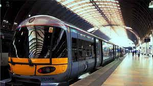 London Airport Transfers Which Transport To Use Visitbritain The most economical way to travel to london city centre is by bus. london airport transfers which