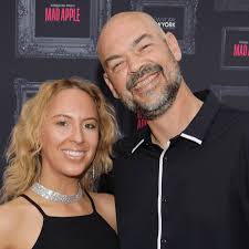 Watch 'Ghost Adventures' star learn of wife's arrest while filming haunting  episode