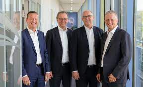 The vorwerk family also includes akf bank, vorwerk carpets, and the hectas group sister organization. Geschaftsleitung Mit Visionen Und Uber 50 Jahren Erfahrung Akf Bank