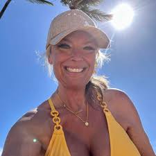 A message from your administrators, Dara Mosher Collins and Donna Miller  Kassman. Thank you for being part of our Mahjong Community. #mahjong  #mahjongg #modernmahjong #beginwithabeautifulroll