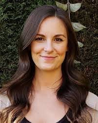 Maxine Toth's Instagram, Twitter & Facebook