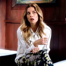 Danslevys Alexis Rose 3 06 Rose Outfits Schitts Creek Down Hairstyles